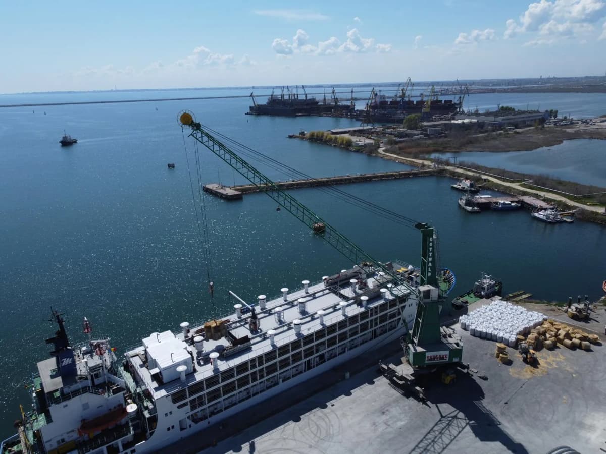 Heavy lift cargo