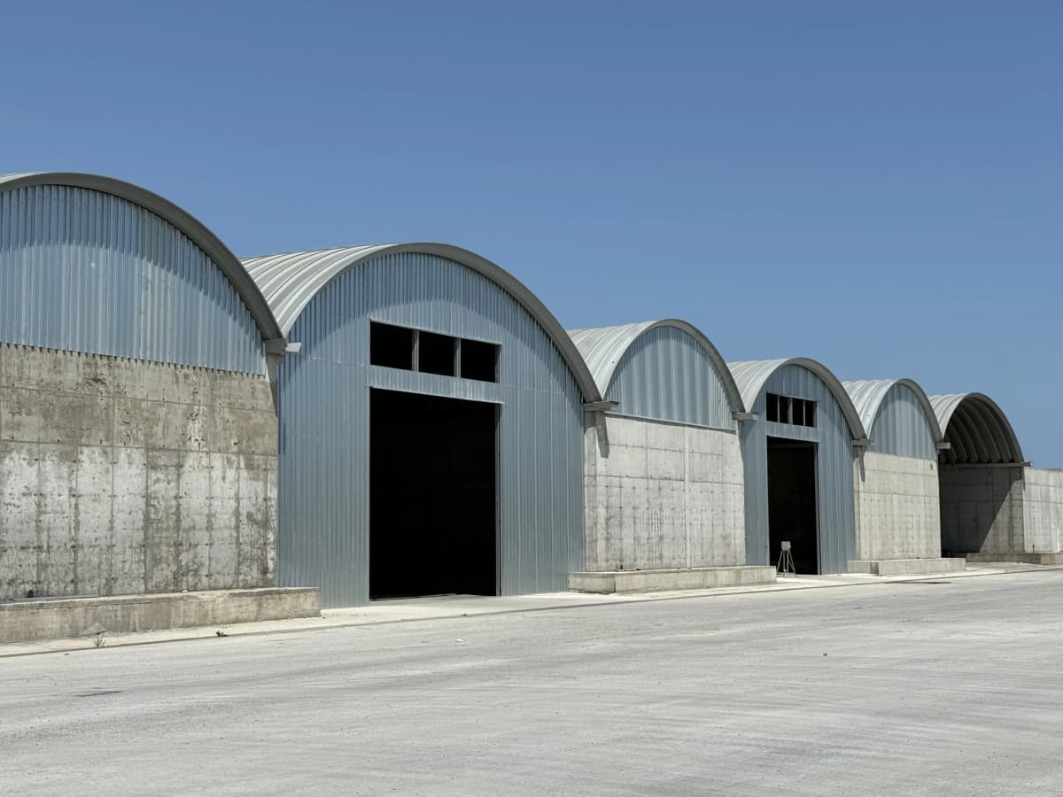 Storage containers